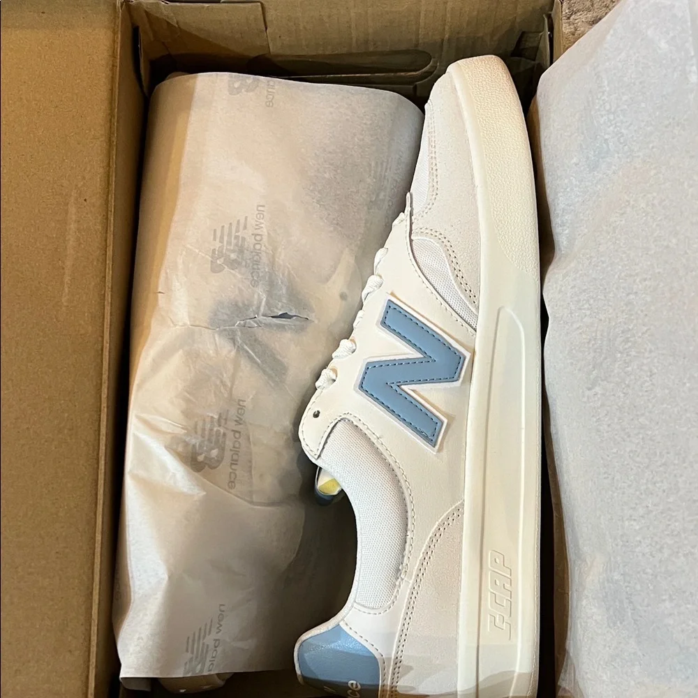 New Balance Men's Cream and Blue Sneakers - Picture 6 of 7